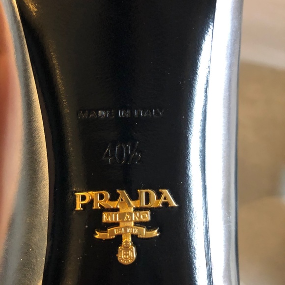 PRADA SILVER AND BLACK LIKE NEW - Picture 4 of 5